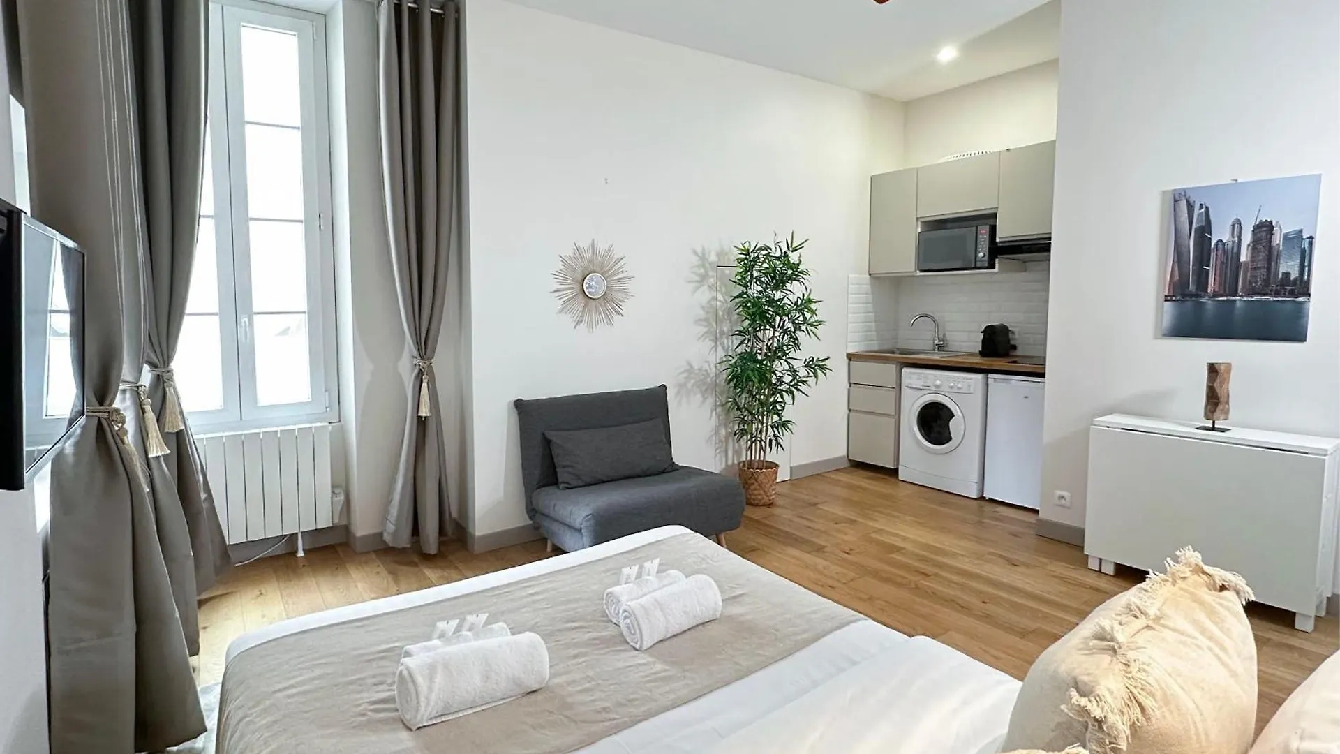 Spacious Studio In Saint-Germain-Des-Pres Paris 0*,  France